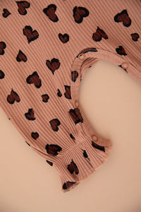 Шпикозни со тантела и срциња и стегач за глава