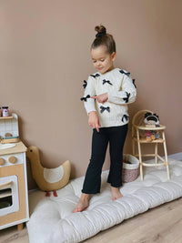 2 Делен комплет плетена блуза со панделки и хеланки