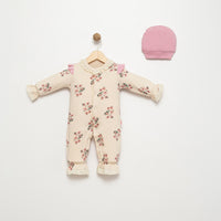 Шпикозни со фарбели и цветен принт и капа