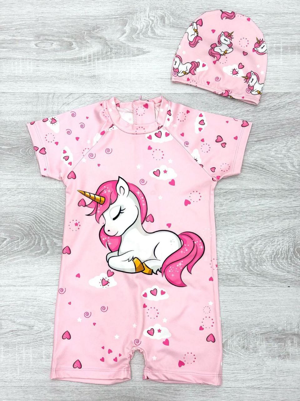 Едноделни купачи Unicorn со капа