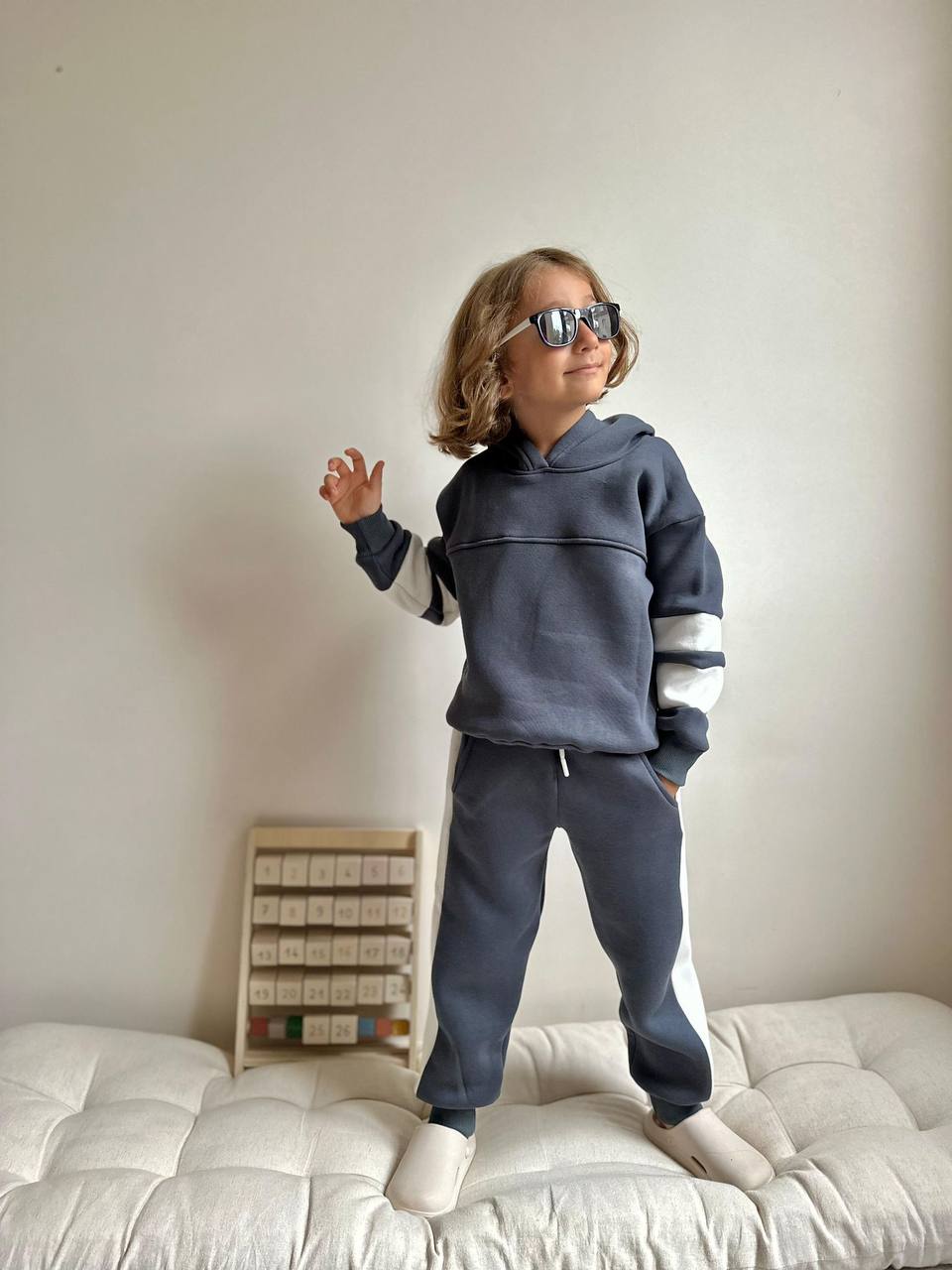 2 Делен комплет тренерки со капа и линии