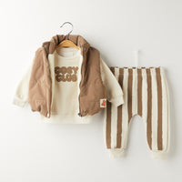 3 Делен комплет блуза, елече и панталони со линии