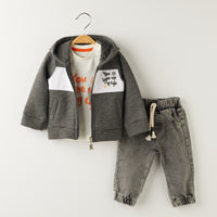 3 Делен комплет дукесрка, блуза и фармерки