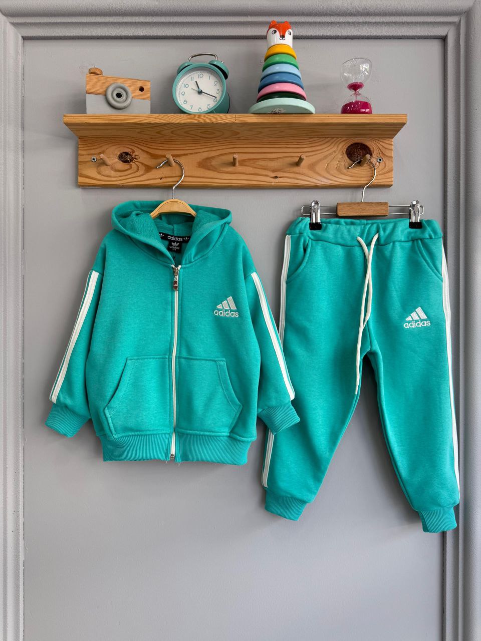 2 Делен комплет тренерки со патент А