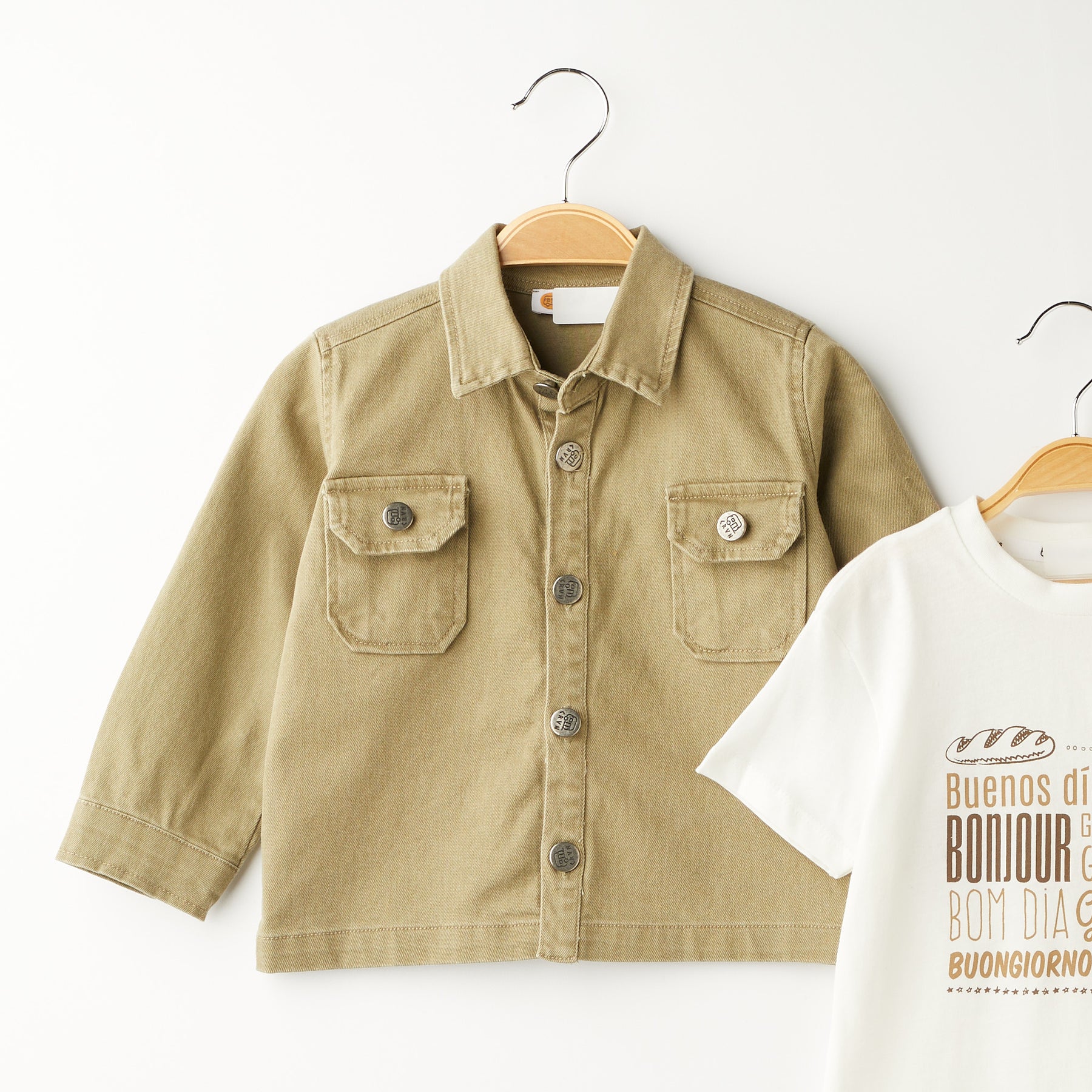 3 Делен комплет маичка, панталони и фармерска кошула