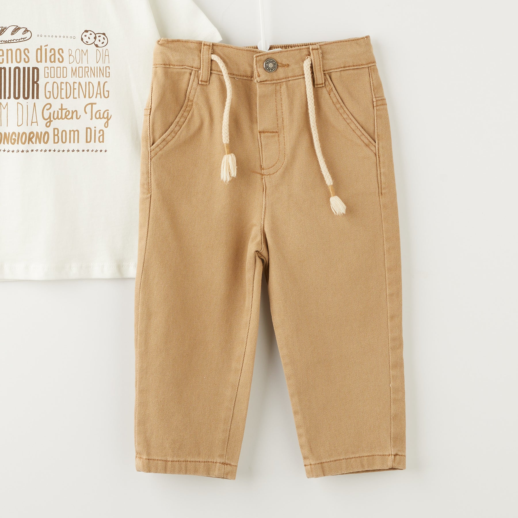 3 Делен комплет маичка, панталони и фармерска кошула