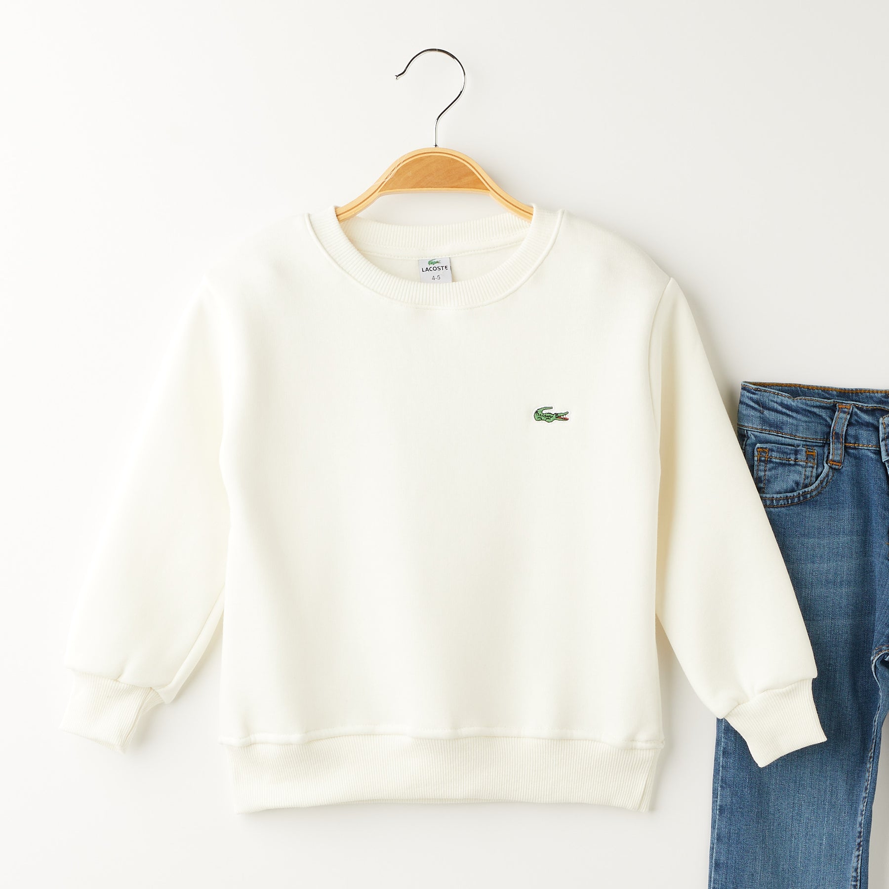 2 Делен комплет блуза и фармерки