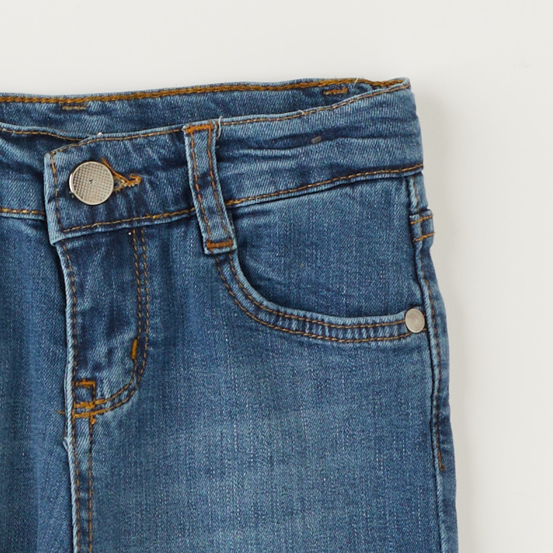 2 Делен комплет блуза и фармерки