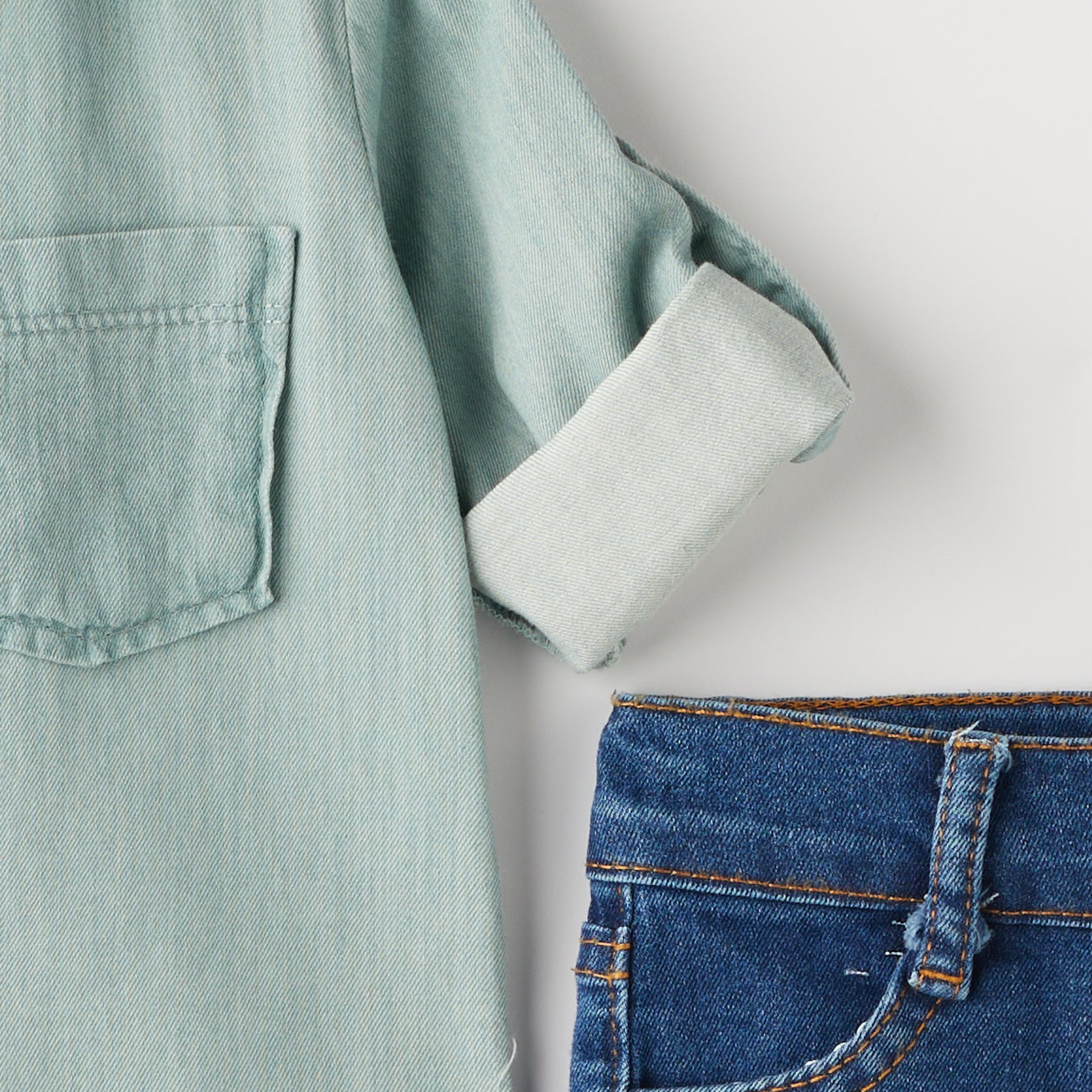 2 Делен комплет кошула и фармерки