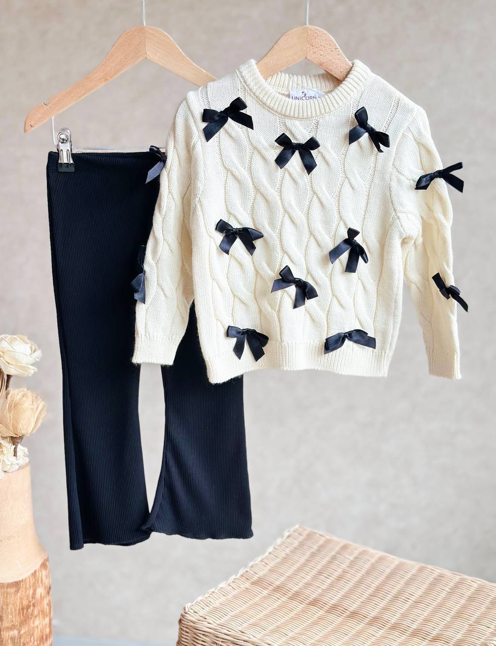 2 Делен комплет плетена блуза со панделки и хеланки