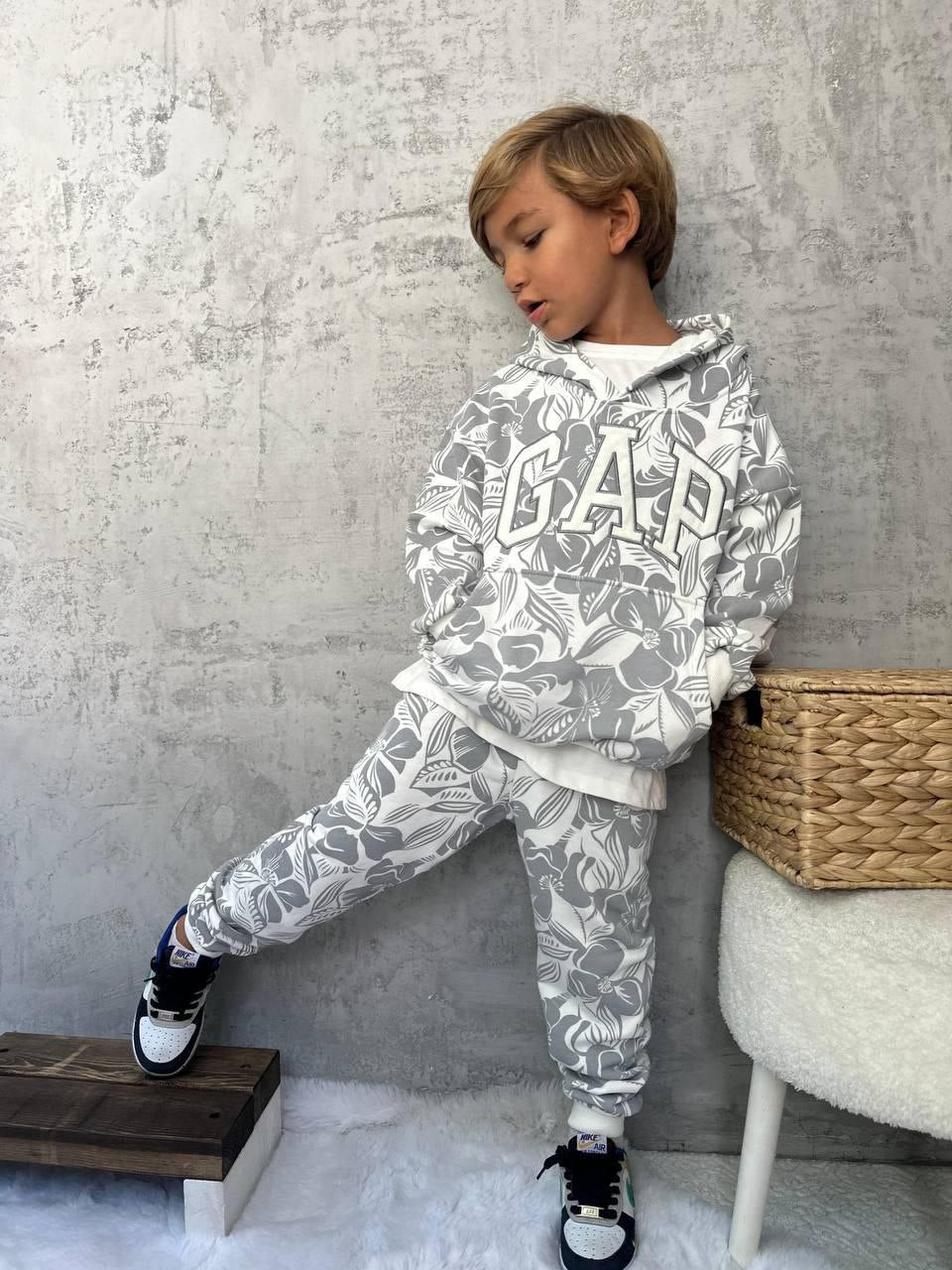 2 Делни шарени тренерки G