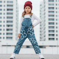 Фармерски комбинезон со цветови