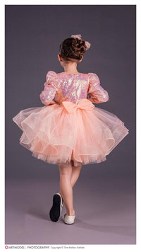 Елегантно фустанче со светки и тул