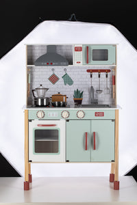 Free2Play Дрвена Кујна со Mini Chef Додатоци