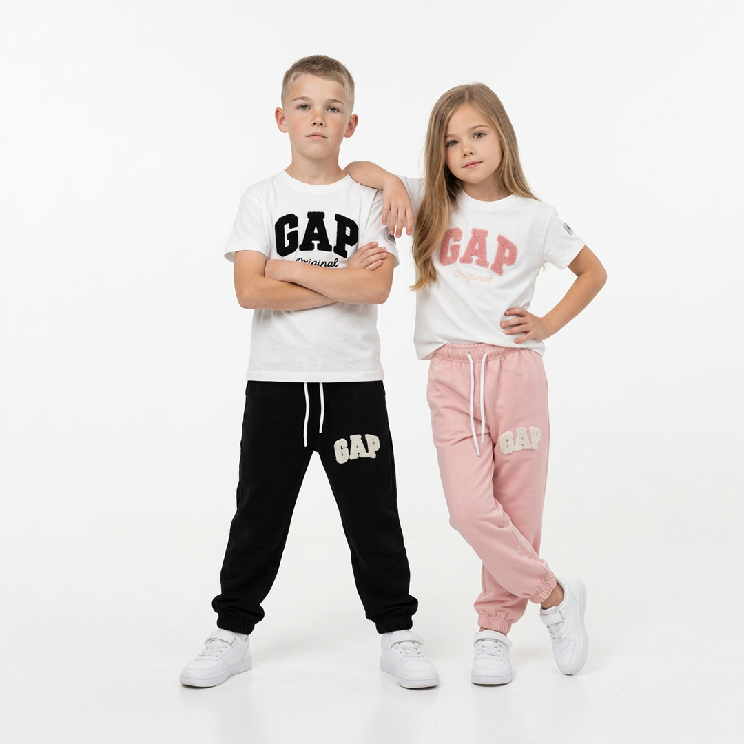 2 Делен спортски комплет маичка и тренерки