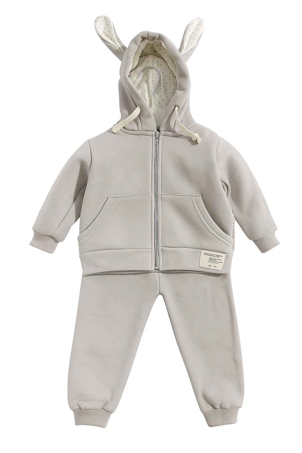 Комплет тренерки со ушиња