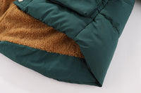 Детска јакна со внатрешно крзно и капа