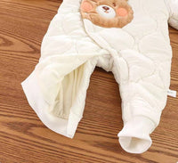 Скафандер мече со петличиња и капа со ушиња