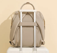 Елегантен стилски ранец за мајки