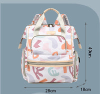 Модерен ранец со шарен дизајн и повеќе прегради