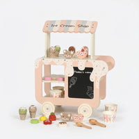 Дрвена количка „Ice Cream Shop“ – сет за игра со сладоледи и додатоци