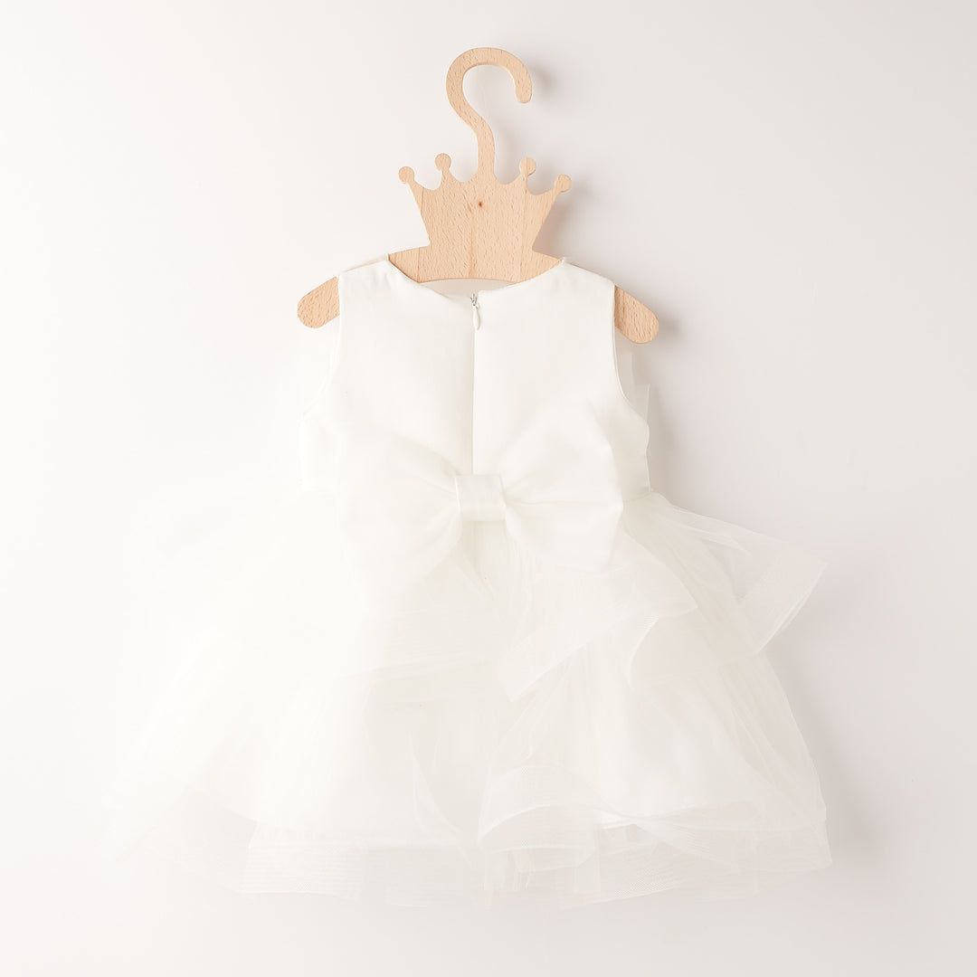 Бело Тул Фустанче со Панделка на Задна Страна