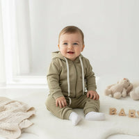 2 Делен комплет тренерки со капа со уши