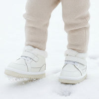 Бели Чизми со Крзно и Лепенка