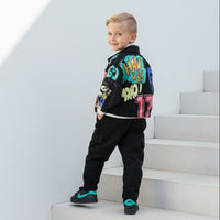 Црна фармерска јакна со графити