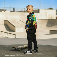 Црна фармерска јакна со графити