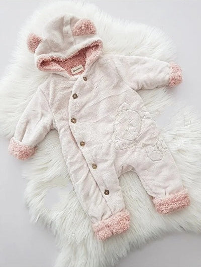 Крзнен скафандер Мече