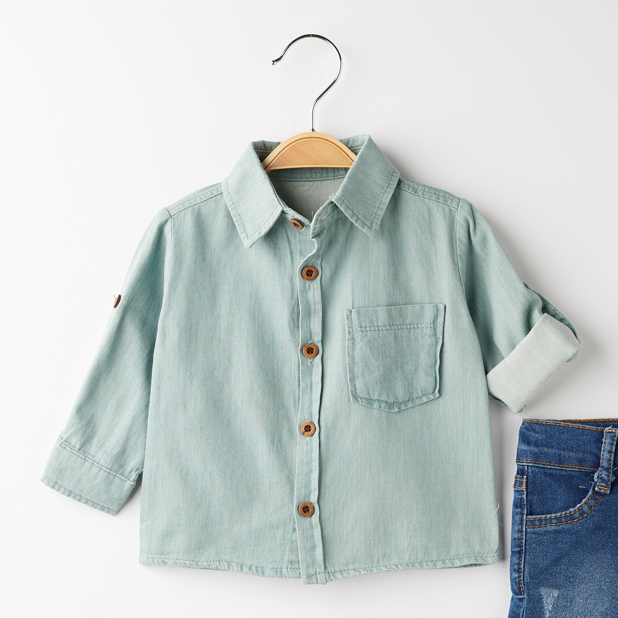 2 Делен комплет кошула и фармерки