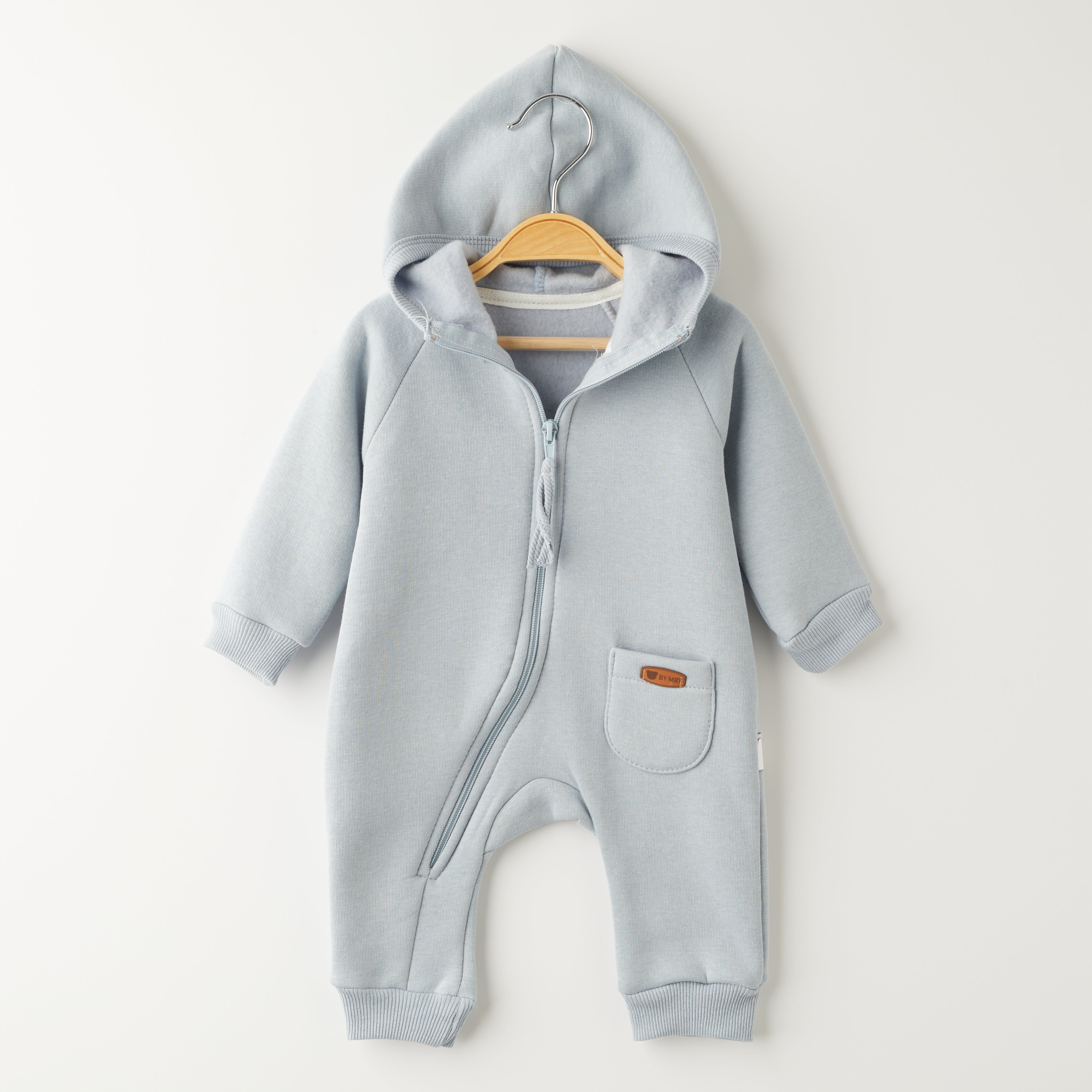 Шпикозни со патент и капа