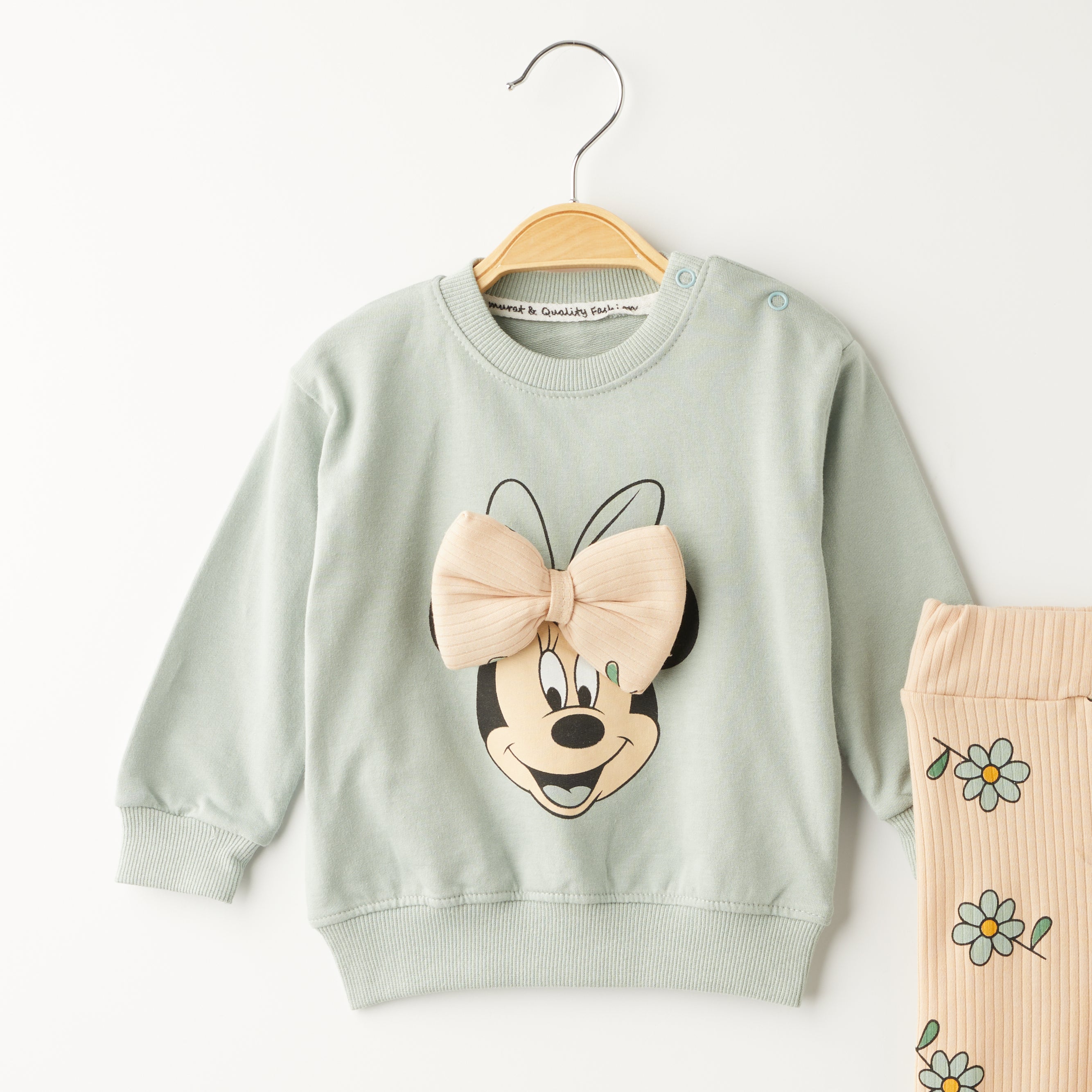 2 Делен комплет Мина со цвеќиња