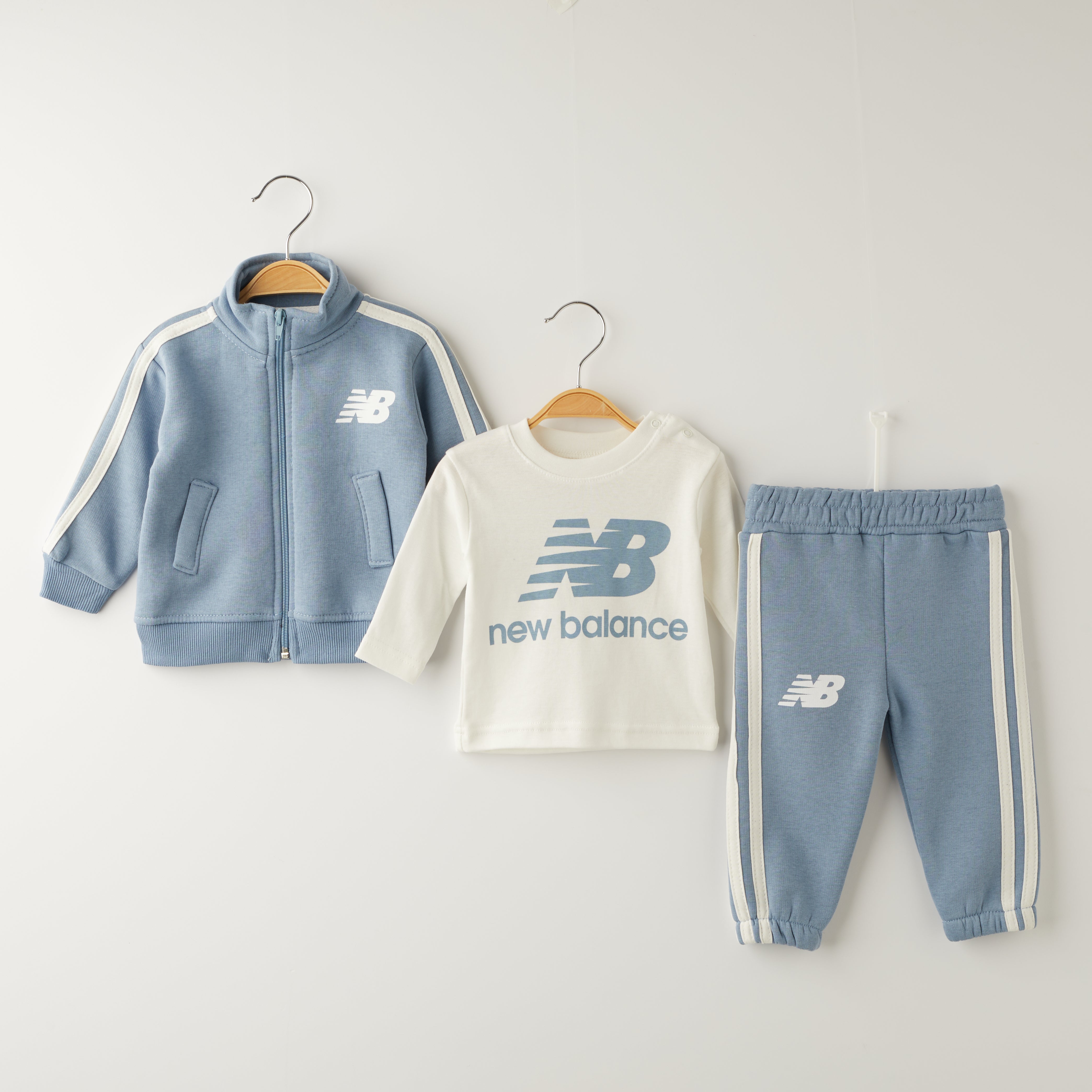 3 Делен комплет тренерки NB