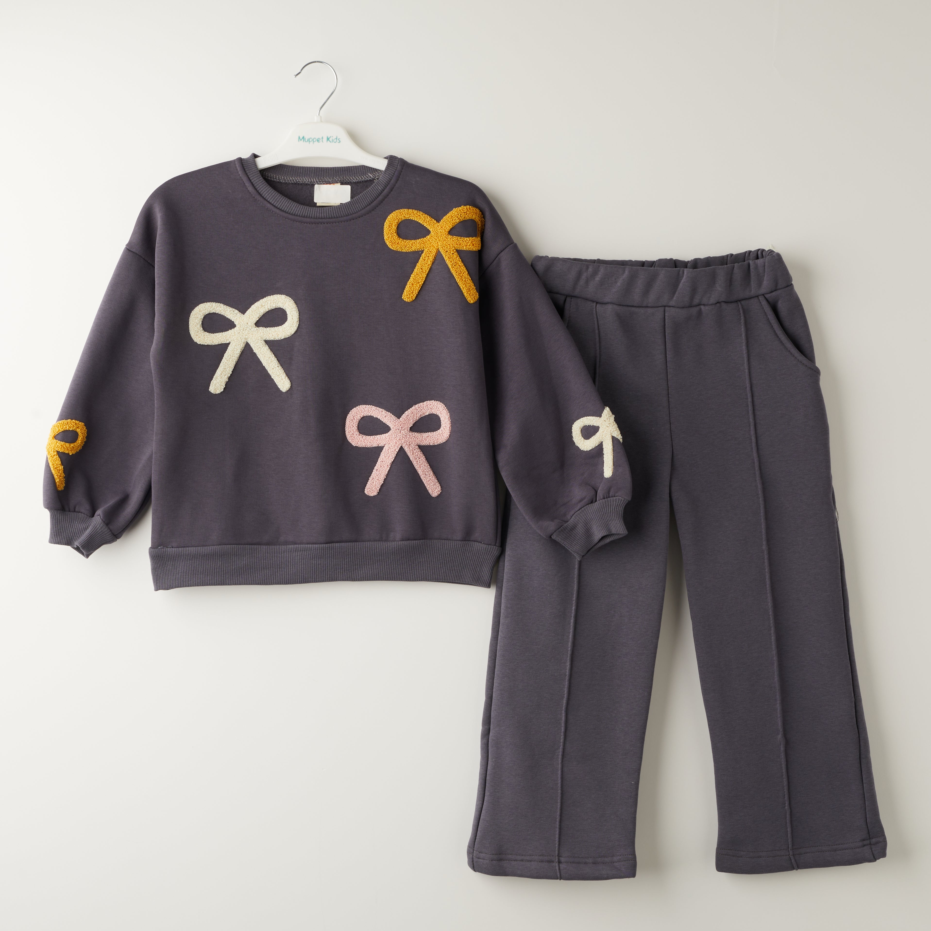 2 Делен комплет блуза со панделки и панталони