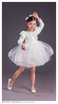 Елегантно фустанче со светки и тул