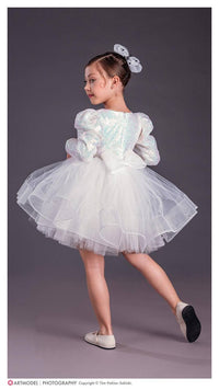 Елегантно фустанче со светки и тул