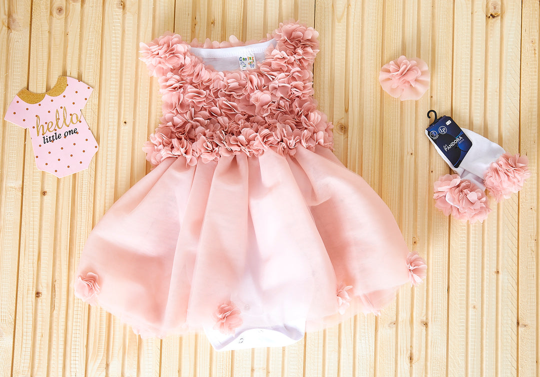 Розов Фустан со Тул со Цветови