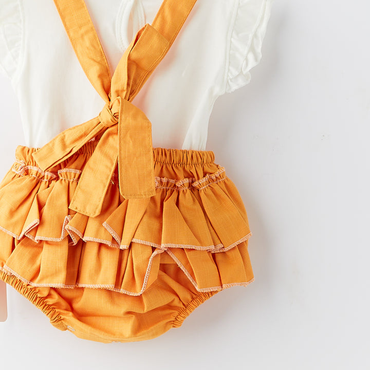 3 - Делен Комплет - Блуза на Кратки Ракави + Кратки панталони на Прерамки + Панделка